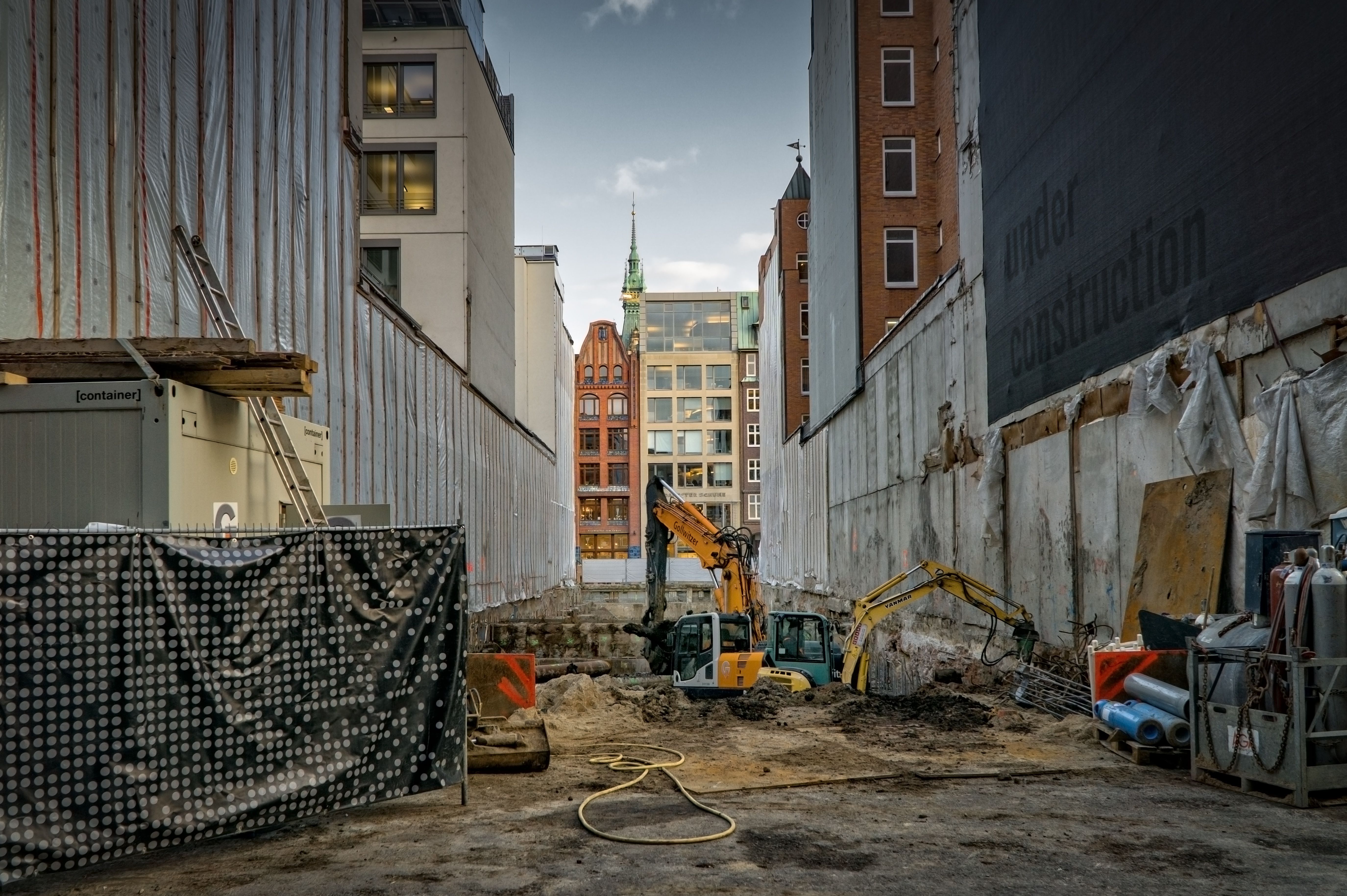 Construction site safety meeting